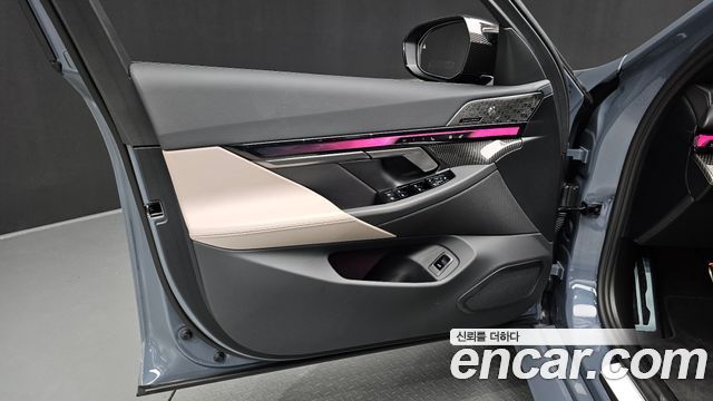 BMW M5 2026 — photo 14