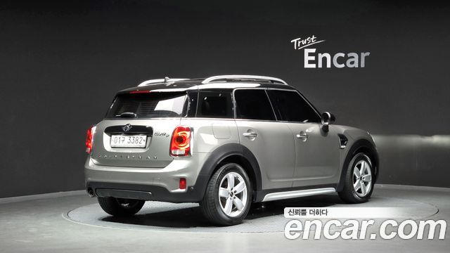 Mini Countryman 2017 — photo 2