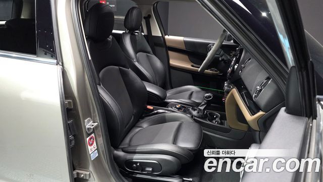 Mini Countryman 2017 — photo 11