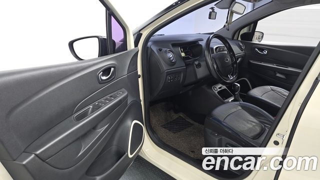 Renault Korea QM3 2018 — photo 10