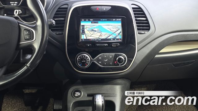 Renault Korea QM3 2018 — photo 13
