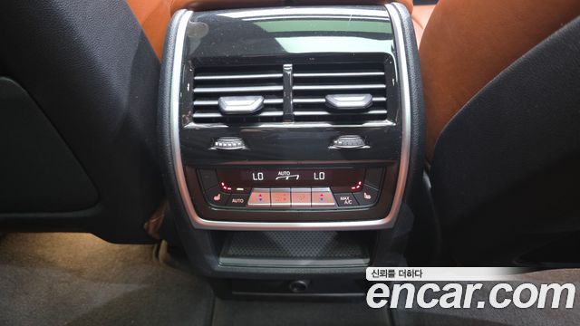 BMW X5 2023 — photo 32