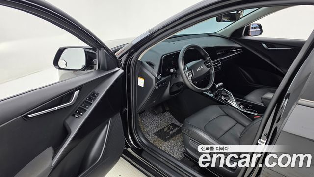 Kia Niro 2023 — photo 10