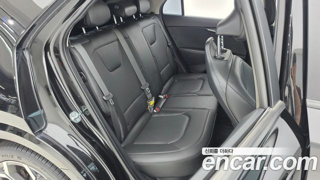 Kia Niro 2023 — photo 11