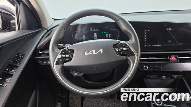 Kia Niro 2023 — photo 14