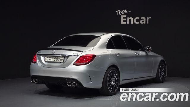 Mercedes-Benz C-Class 2018 — photo 2
