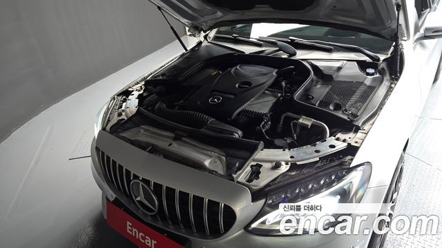 Mercedes-Benz C-Class 2018 — photo 6