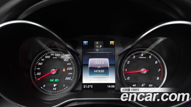 Mercedes-Benz C-Class 2018 — photo 8