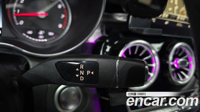 Mercedes-Benz C-Class 2018 — photo 9