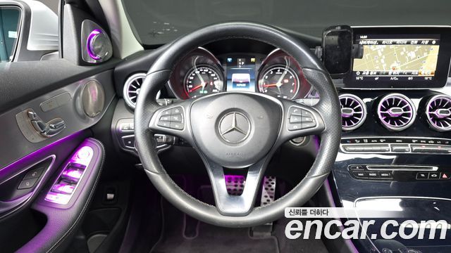Mercedes-Benz C-Class 2018 — photo 12