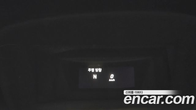 Mercedes-Benz C-Class 2018 — photo 16