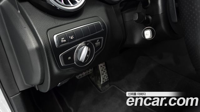 Mercedes-Benz C-Class 2018 — photo 18