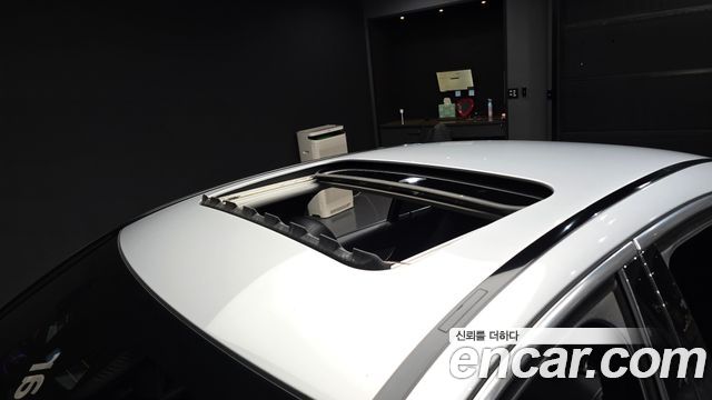 Mercedes-Benz C-Class 2018 — photo 20