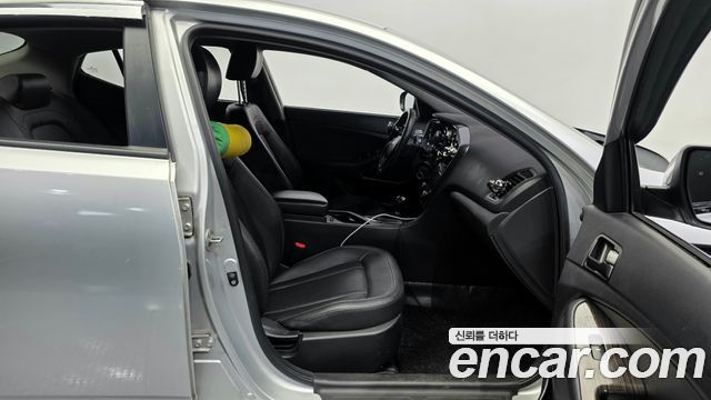 Kia K5 2013 — photo 10