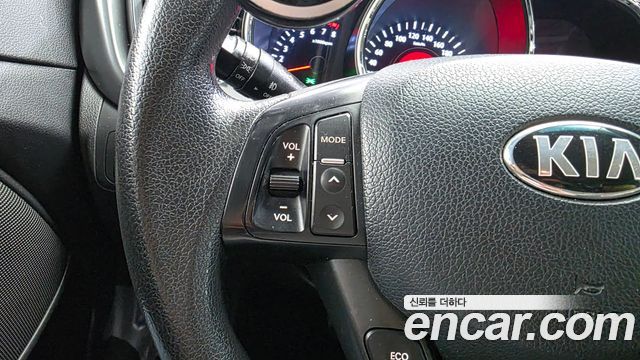 Kia K5 2013 — photo 20