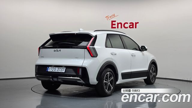 Kia Niro 2027 — photo 2