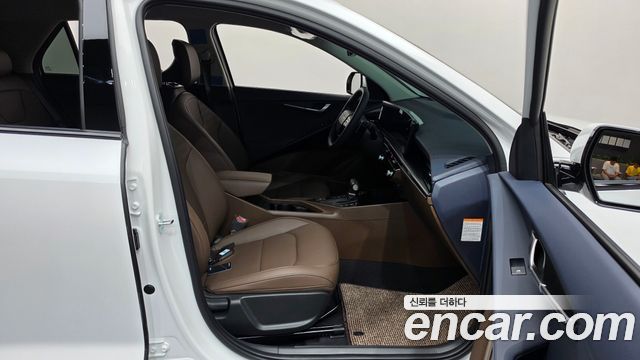 Kia Niro 2027 — photo 16