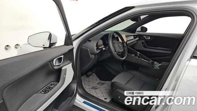 Polestar Polestar 2 2023 — photo 13
