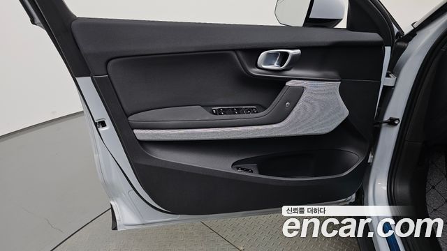 Polestar Polestar 2 2023 — photo 14