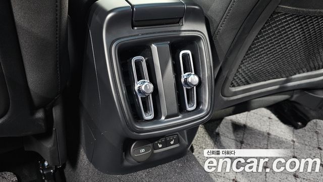 Polestar Polestar 2 2023 — photo 30