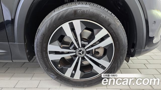 Mercedes-Benz GLB-Class 2023 — photo 7