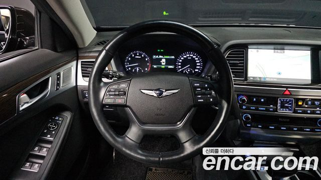 Genesis G80 2019 — photo 12