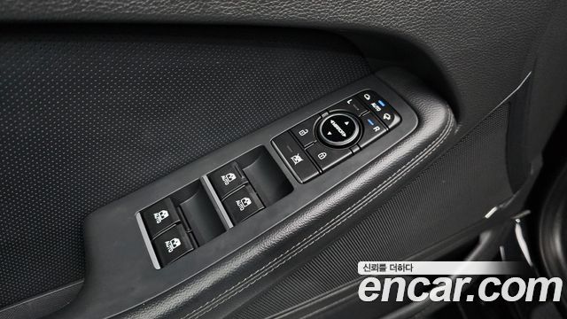 Genesis G80 2019 — photo 17