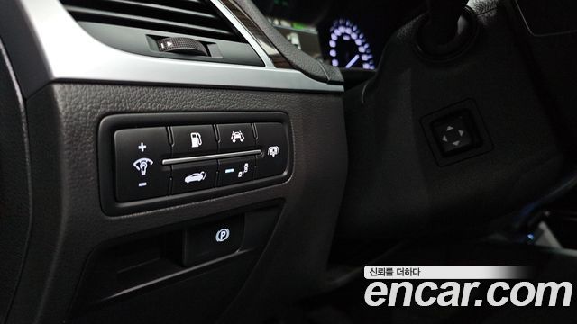 Genesis G80 2019 — photo 18