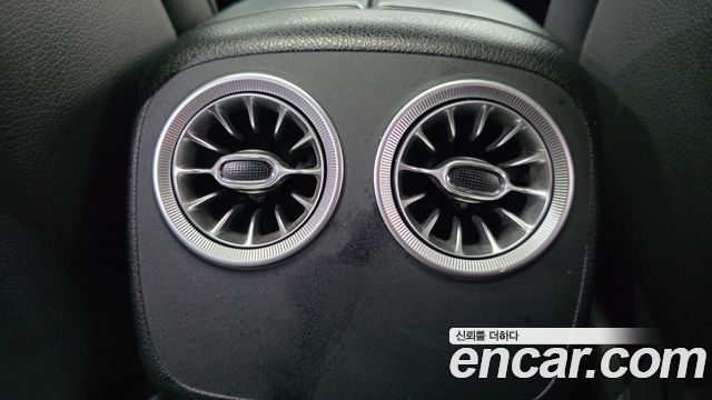 Mercedes-Benz CLS-Class 2022 — photo 31