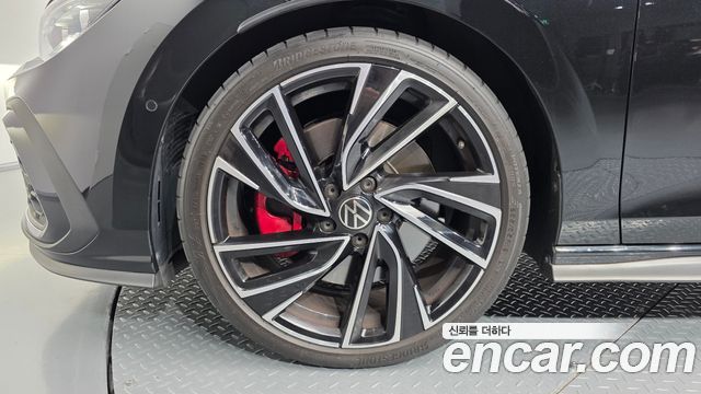 Volkswagen Golf 2024 — photo 5