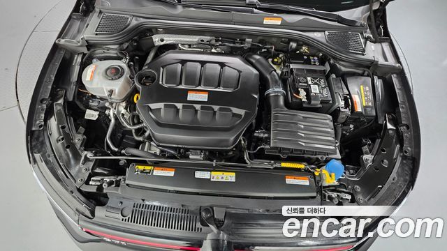 Volkswagen Golf 2024 — photo 6