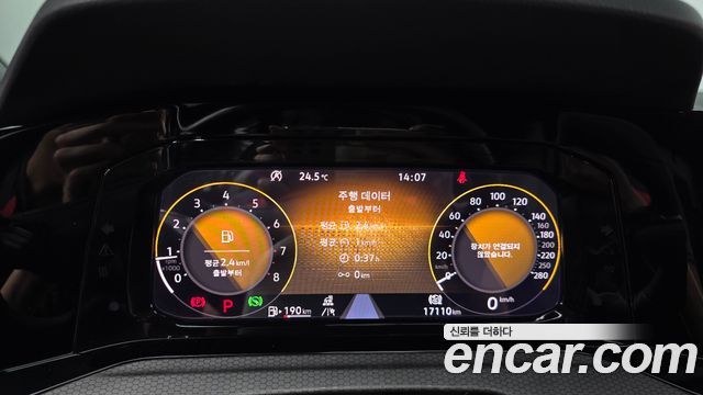 Volkswagen Golf 2024 — photo 11