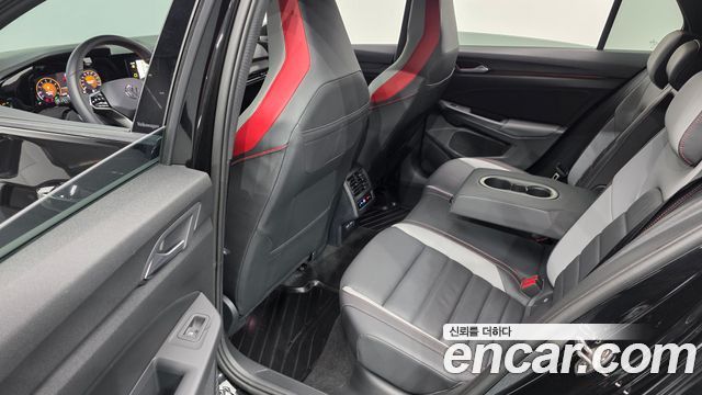 Volkswagen Golf 2024 — photo 18