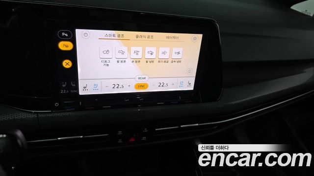 Volkswagen Golf 2024 — photo 22