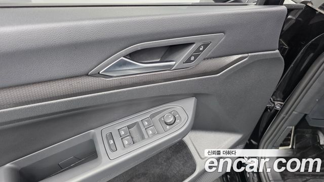Volkswagen Golf 2024 — photo 27