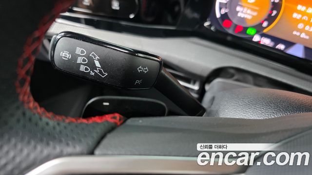 Volkswagen Golf 2024 — photo 28
