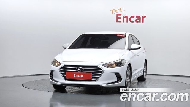 Hyundai AVANTE 2018 — photo 3