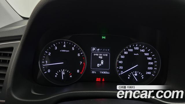Hyundai AVANTE 2018 — photo 11