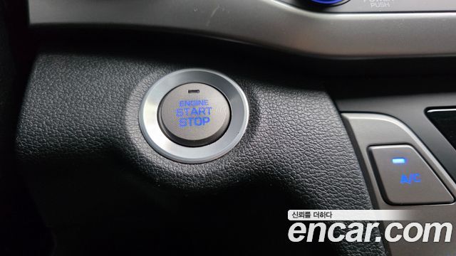 Hyundai AVANTE 2018 — photo 25