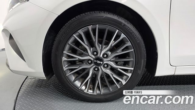 Kia K3 2022 — photo 5