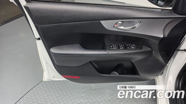Kia K3 2022 — photo 14