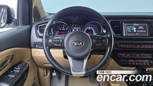 Kia Canival 2016 — photo 19