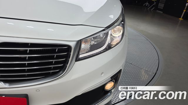 Kia Canival 2016 — photo 8