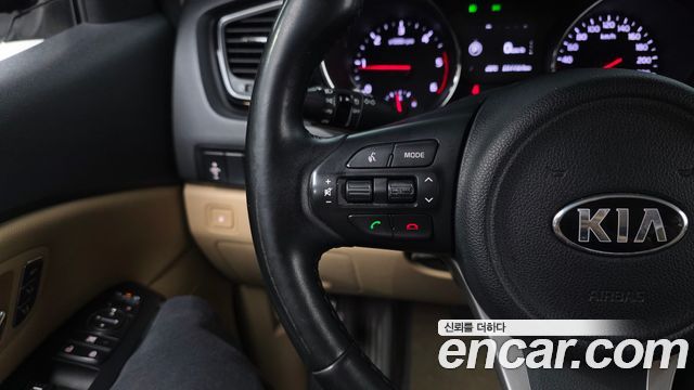 Kia Canival 2016 — photo 27