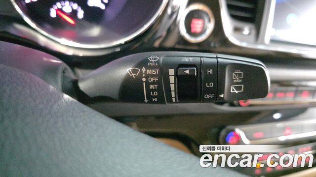 Kia Canival 2016 — photo 34