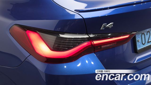BMW i4 2023 — photo 9