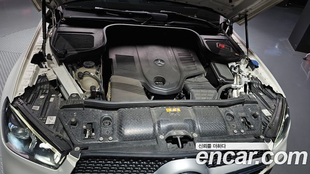 Mercedes-Benz GLE-Class 2019 — photo 6