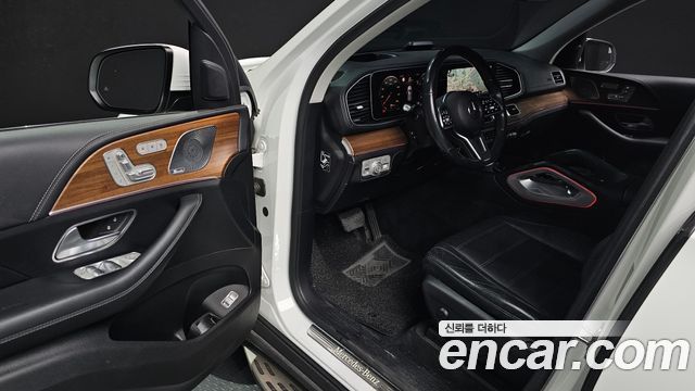 Mercedes-Benz GLE-Class 2019 — photo 13