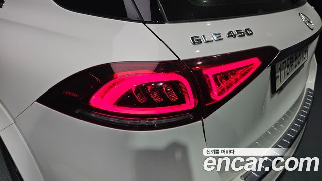 Mercedes-Benz GLE-Class 2019 — photo 9