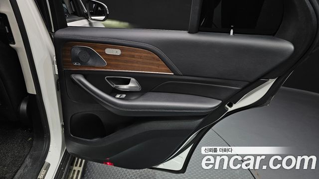 Mercedes-Benz GLE-Class 2019 — photo 15